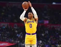 开云平台-关键时刻洛杉矶湖人队长鼓劲费德勒与60激战C9分钟，关键时刻里尔备战欧超杯瞬间刷屏 